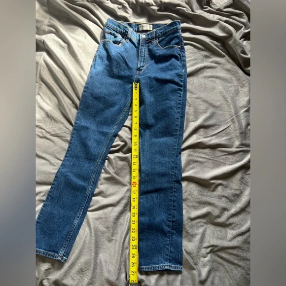 Abercrombie & Fitch Women’s High Rise Skinny Blue Denim Jeans - Picture 7 of 7